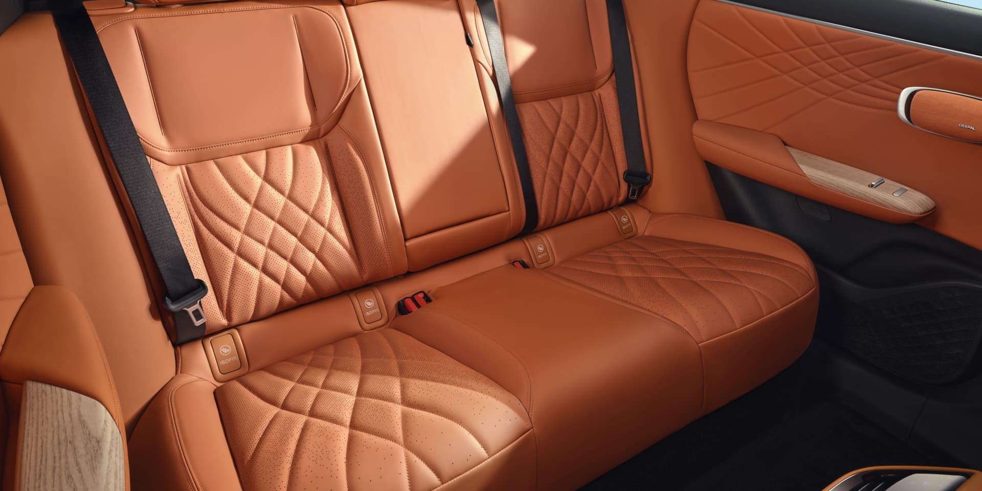 Deepal S07 Interior - Orange - 2