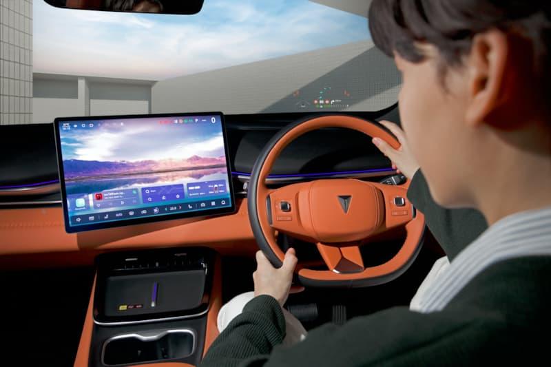 15.4" 2.5K Touchscreen