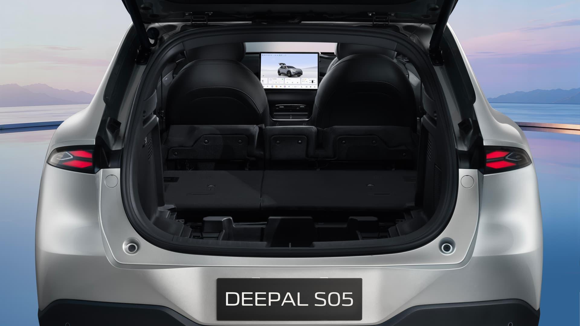 Changan Deepal S05 PHEV 4